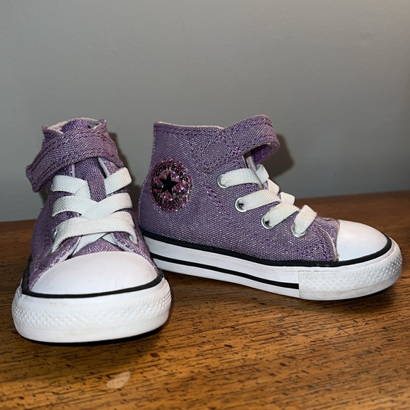 Purple sparkly high-top converse toddler - Picture 3 of 6